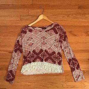 Patterned maroon top w lace on the bottom